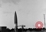Standbild instabil Kamera Nahaufnahme des deutschen A-4 Rakete starten Peenemunde Deutschland, 1942, aus Sekunde 9 historischem Filmmaterial Videoclip 65675078011