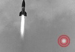 Standbild instabil Kamera Nahaufnahme des deutschen A-4 Rakete starten Peenemunde Deutschland, 1942, aus Sekunde 12 historischem Filmmaterial Videoclip 65675078011