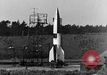 Standbild A-4 Rakete Peenemunde Deutschland, 1942, aus Sekunde 6 historischem Filmmaterial Videoclip 65675078013