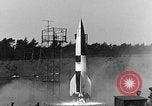 Standbild A-4 Rakete Peenemunde Deutschland, 1942, aus Sekunde 14 historischem Filmmaterial Videoclip 65675078013