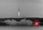 Standbild A-4 Rakete starten Peenemunde Deutschland, 1942, aus Sekunde 48 historischem Filmmaterial Videoclip 65675078016