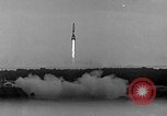 Standbild A-4 Rakete starten Peenemunde Deutschland, 1942, aus Sekunde 52 historischem Filmmaterial Videoclip 65675078016