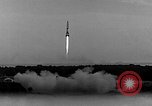 Standbild A-4 Rakete starten Peenemunde Deutschland, 1942, aus Sekunde 55 historischem Filmmaterial Videoclip 65675078016