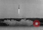 Standbild A-4 Rakete starten Peenemunde Deutschland, 1942, aus Sekunde 59 historischem Filmmaterial Videoclip 65675078016