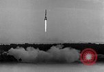 Standbild A-4 Rakete starten Peenemunde Deutschland, 1942, aus Sekunde 61 historischem Filmmaterial Videoclip 65675078016