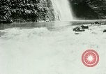 Immagine di Cascate Pagsanjan Isola di Luzon nelle Filippine, 1915, secondo 36 filmato di repertorio 65675078035