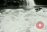 Immagine di Cascate Pagsanjan Isola di Luzon nelle Filippine, 1915, secondo 38 filmato di repertorio 65675078035