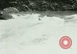 Immagine di Cascate Pagsanjan Isola di Luzon nelle Filippine, 1915, secondo 48 filmato di repertorio 65675078035