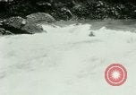 Immagine di Cascate Pagsanjan Isola di Luzon nelle Filippine, 1915, secondo 49 filmato di repertorio 65675078035
