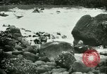 Immagine di Cascate Pagsanjan Isola di Luzon nelle Filippine, 1915, secondo 54 filmato di repertorio 65675078035