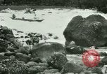 Immagine di Cascate Pagsanjan Isola di Luzon nelle Filippine, 1915, secondo 55 filmato di repertorio 65675078035