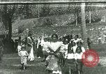 Standbild Bontoc philippinische Schulkinder Philippinen, 1915, aus Sekunde 21 historischem Filmmaterial Videoclip 65675078042