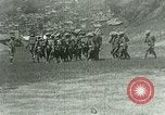 Image Bontoc forer dans les troupes Philippines Bontoc Philippines, 1915, de la seconde 11 séquences d'archives historiques vidéo 65675078045