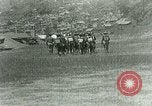 Image Bontoc forer dans les troupes Philippines Bontoc Philippines, 1915, de la seconde 17 séquences d'archives historiques vidéo 65675078045