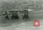 Image Bontoc forer dans les troupes Philippines Bontoc Philippines, 1915, de la seconde 23 séquences d'archives historiques vidéo 65675078045