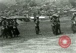 Image Bontoc forer dans les troupes Philippines Bontoc Philippines, 1915, de la seconde 25 séquences d'archives historiques vidéo 65675078045