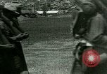 Image Bontoc forer dans les troupes Philippines Bontoc Philippines, 1915, de la seconde 28 séquences d'archives historiques vidéo 65675078045