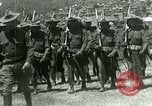 Image Bontoc forer dans les troupes Philippines Bontoc Philippines, 1915, de la seconde 46 séquences d'archives historiques vidéo 65675078045