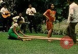 Standbild Weg des Lebens Philippinen, 1971, aus Sekunde 54 historischem Filmmaterial Videoclip 65675078050