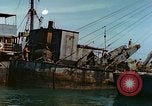 Standbild bombardiert Wellenbrecher Italien, 1944, aus Sekunde 22 historischem Filmmaterial Videoclip 65675078061