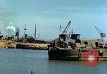 Standbild bombardiert Wellenbrecher Italien, 1944, aus Sekunde 37 historischem Filmmaterial Videoclip 65675078061