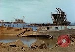 Standbild bombardiert Wellenbrecher Italien, 1944, aus Sekunde 58 historischem Filmmaterial Videoclip 65675078061