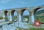 Standbild motor Transportbrücke Italien, 1944, aus Sekunde 3 historischem Filmmaterial Videoclip 65675078069
