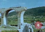 Standbild motor Transportbrücke Italien, 1944, aus Sekunde 7 historischem Filmmaterial Videoclip 65675078069