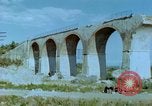 Standbild motor Transportbrücke Italien, 1944, aus Sekunde 20 historischem Filmmaterial Videoclip 65675078069