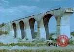 Standbild motor Transportbrücke Italien, 1944, aus Sekunde 22 historischem Filmmaterial Videoclip 65675078069