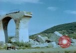 Standbild motor Transportbrücke Italien, 1944, aus Sekunde 26 historischem Filmmaterial Videoclip 65675078069