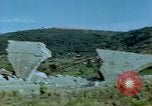 Standbild motor Transportbrücke Italien, 1944, aus Sekunde 33 historischem Filmmaterial Videoclip 65675078069
