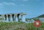 Standbild motor Transportbrücke Italien, 1944, aus Sekunde 43 historischem Filmmaterial Videoclip 65675078069