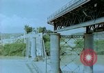 Standbild motor Transportbrücke Italien, 1944, aus Sekunde 49 historischem Filmmaterial Videoclip 65675078069
