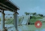 Standbild motor Transportbrücke Italien, 1944, aus Sekunde 55 historischem Filmmaterial Videoclip 65675078069