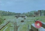Standbild beschädigt Bahnstrecke Italien, 1944, aus Sekunde 35 historischem Filmmaterial Videoclip 65675078070