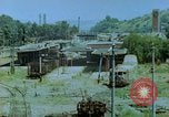 Standbild beschädigt Bahnstrecke Italien, 1944, aus Sekunde 41 historischem Filmmaterial Videoclip 65675078070