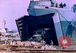 Standbild Landing Ship Tank Frankreich, 1944, aus Sekunde 58 historischem Filmmaterial Videoclip 65675078086