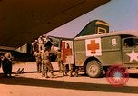 Standbild verletzte Soldaten Frankreich, 1944, aus Sekunde 9 historischem Filmmaterial Videoclip 65675078087