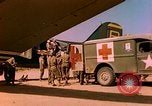 Standbild verletzte Soldaten Frankreich, 1944, aus Sekunde 11 historischem Filmmaterial Videoclip 65675078087