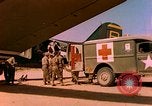 Standbild verletzte Soldaten Frankreich, 1944, aus Sekunde 13 historischem Filmmaterial Videoclip 65675078087