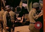 Standbild verletzte Soldaten Frankreich, 1944, aus Sekunde 20 historischem Filmmaterial Videoclip 65675078087