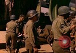 Standbild verletzte Soldaten Frankreich, 1944, aus Sekunde 21 historischem Filmmaterial Videoclip 65675078087