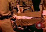 Standbild verletzte Soldaten Frankreich, 1944, aus Sekunde 28 historischem Filmmaterial Videoclip 65675078087