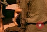 Standbild verletzte Soldaten Frankreich, 1944, aus Sekunde 33 historischem Filmmaterial Videoclip 65675078087