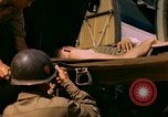 Standbild verletzte Soldaten Frankreich, 1944, aus Sekunde 42 historischem Filmmaterial Videoclip 65675078087