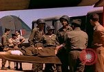 Standbild verletzte Soldaten Frankreich, 1944, aus Sekunde 50 historischem Filmmaterial Videoclip 65675078087