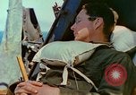 Standbild alliierte Invasion im Englischen Kanal, 1944, aus Sekunde 10 historischem Filmmaterial Videoclip 65675078096