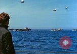 Standbild alliierte Invasion im Englischen Kanal, 1944, aus Sekunde 18 historischem Filmmaterial Videoclip 65675078096