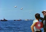 Standbild alliierte Invasion im Englischen Kanal, 1944, aus Sekunde 34 historischem Filmmaterial Videoclip 65675078096